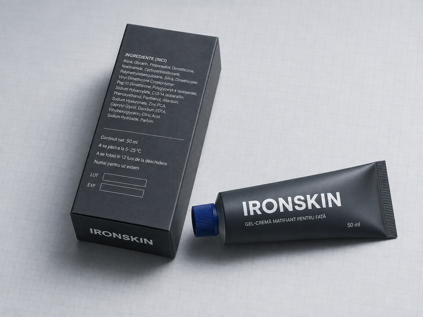 Cutia IRONSKIN cu lista de ingrediente tipărită pe verso